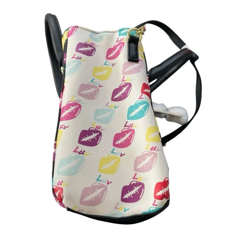 Betsey Johnson Luv Multicolor Bag Lips Kisses Crossbody Purse Cloud/Rainbow Tag - Picture 7 of 16